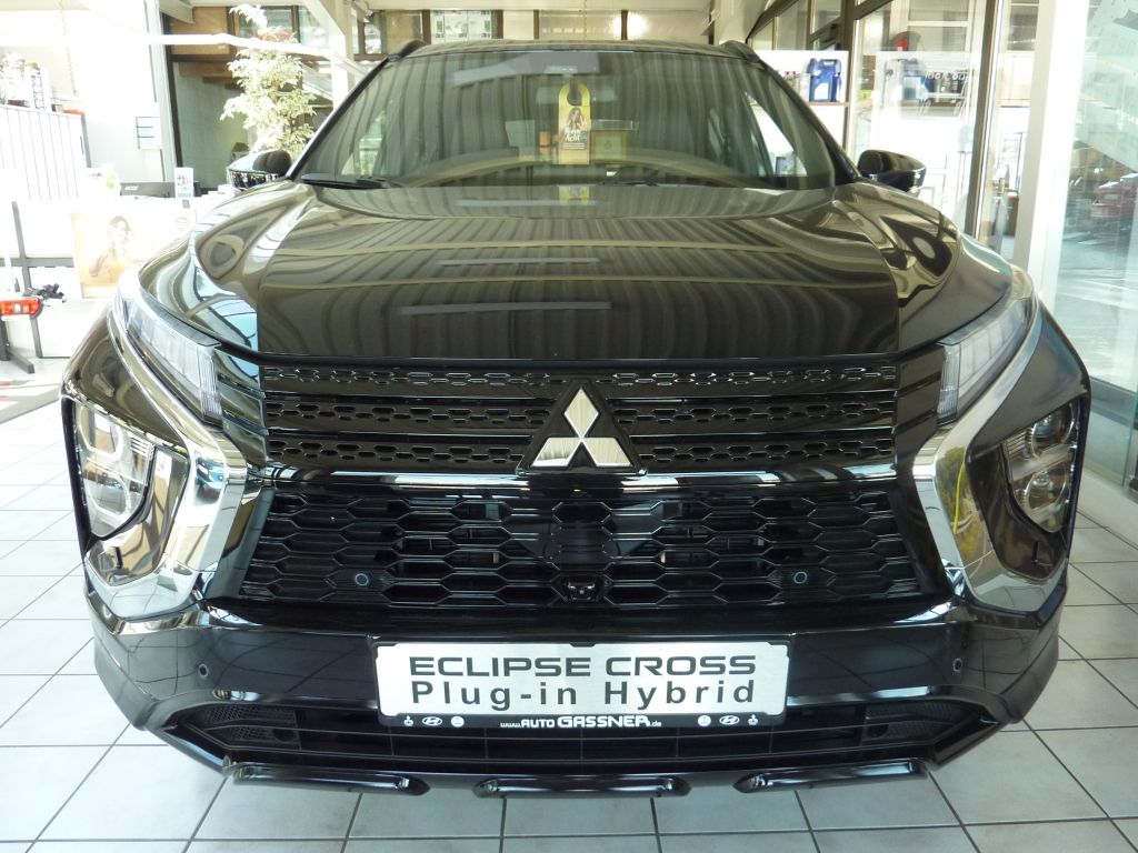 Fahrzeugabbildung Mitsubishi Eclipse Cross Plug-in Hybrid Select-Paket 2.4