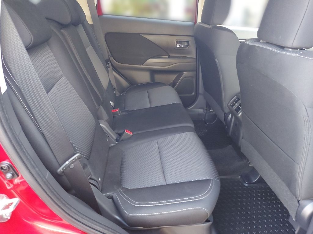 Fahrzeugabbildung Mitsubishi Outlander Active 2.0 CVT Navi Sitzheizung 18´´Al