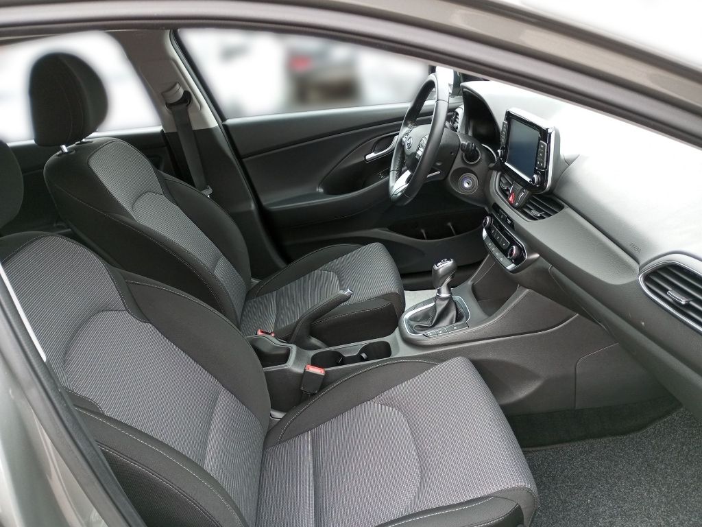 Fahrzeugabbildung Hyundai i30 1.0 Select Navi, Kamera, Sitzheizung (8fach)