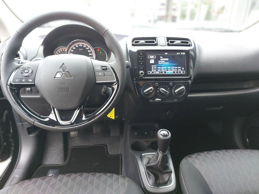 Fahrzeugabbildung Mitsubishi Space Star Select+ 1.2 MIVEC ClearTec 5-Gang